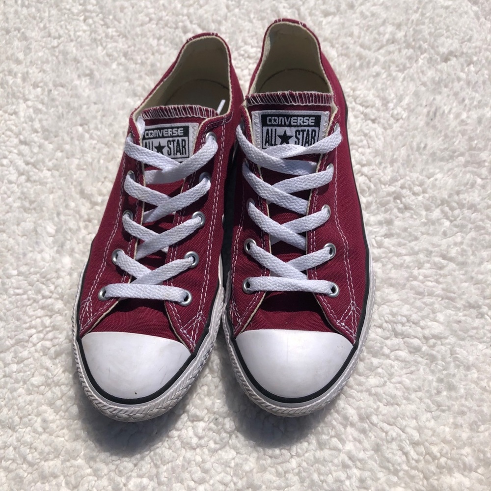 Maroon converse